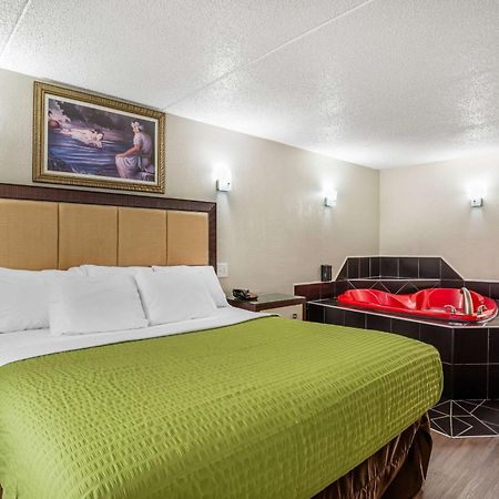 Econo Lodge Richmond-North Chesterfield מראה חיצוני תמונה