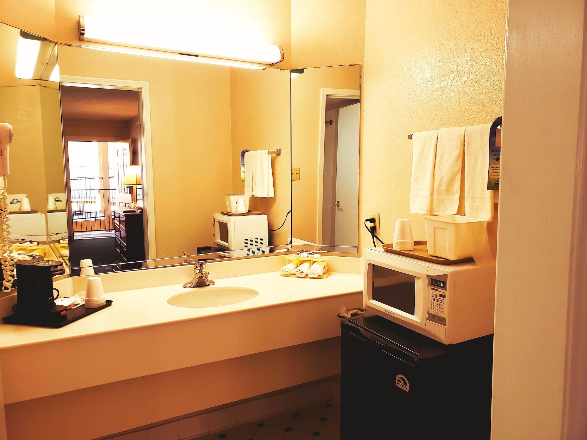 Econo Lodge Richmond-North Chesterfield מראה חיצוני תמונה