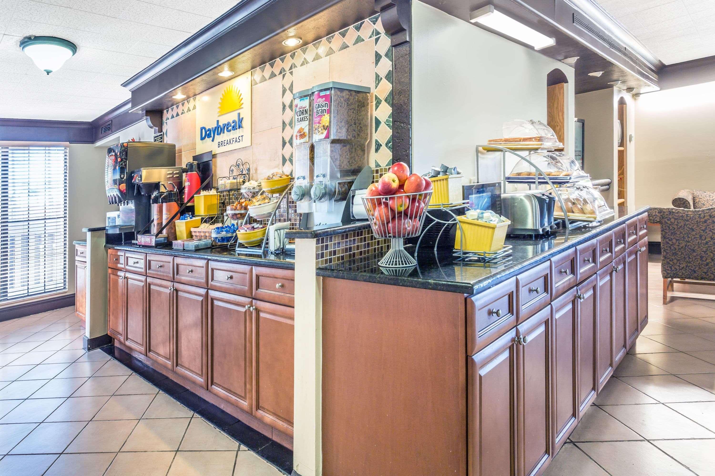 Econo Lodge Richmond-North Chesterfield מראה חיצוני תמונה
