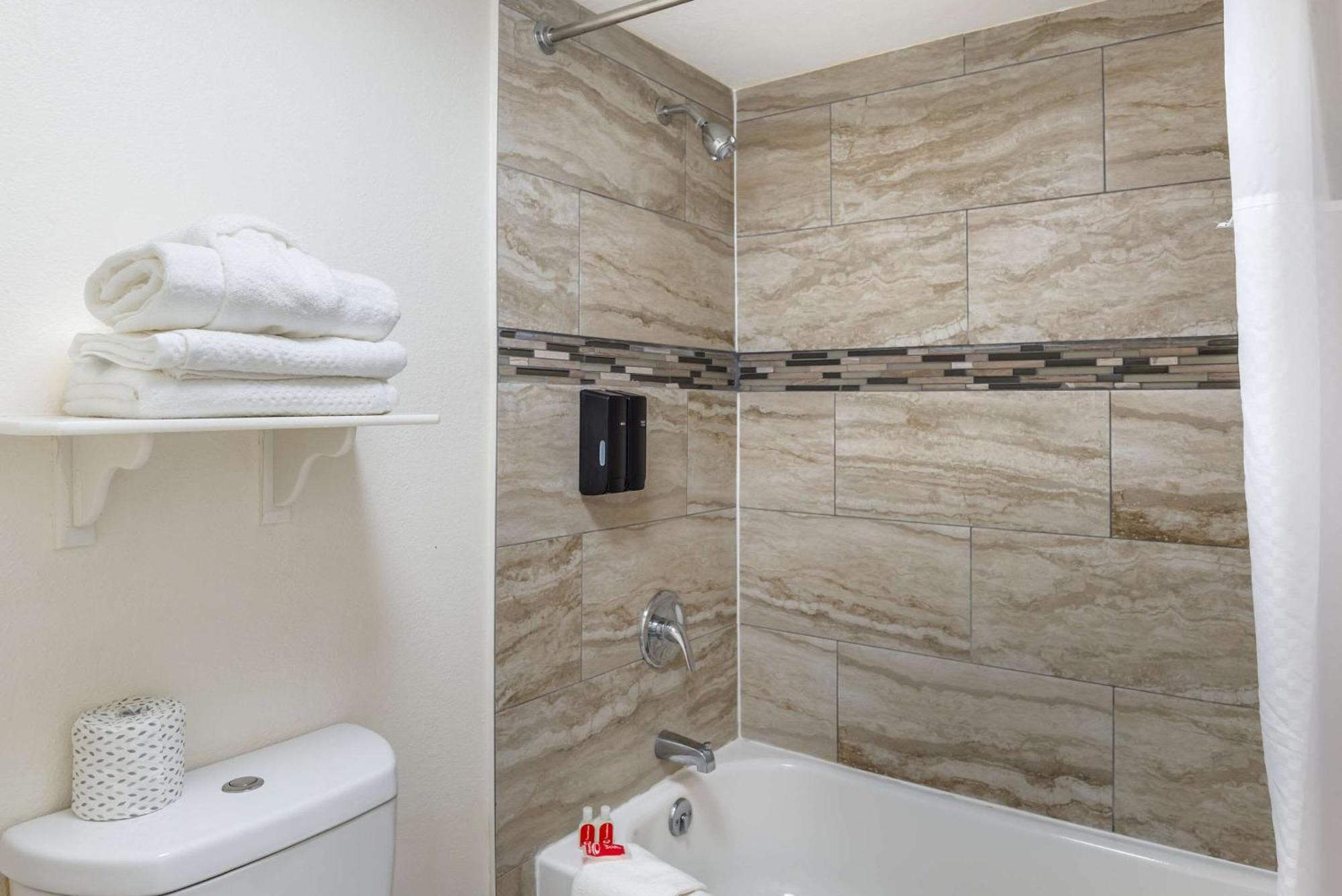 Econo Lodge Richmond-North Chesterfield מראה חיצוני תמונה