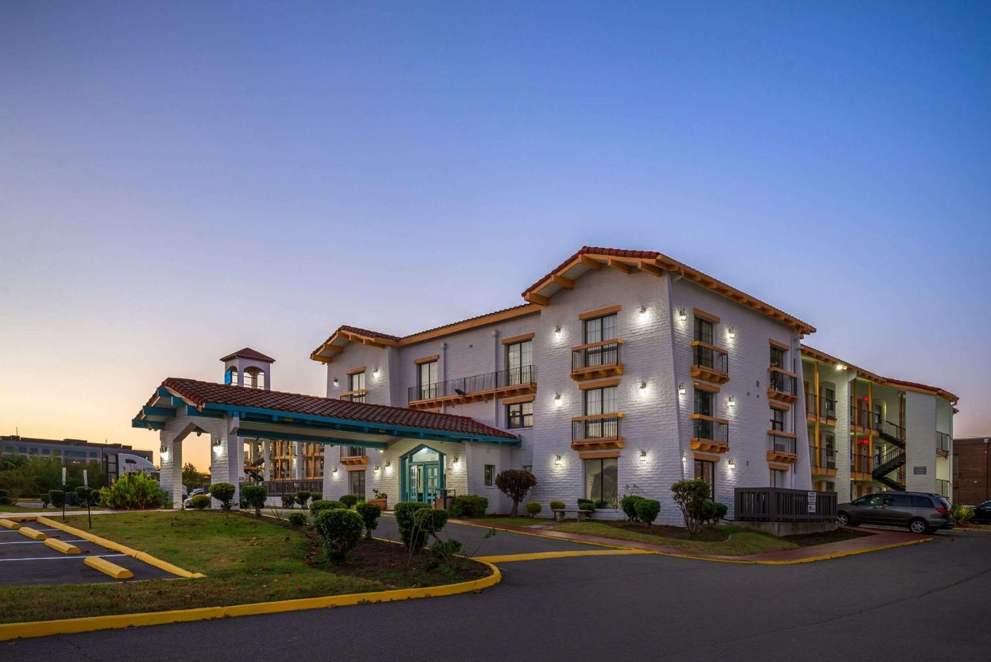 Econo Lodge Richmond-North Chesterfield מראה חיצוני תמונה