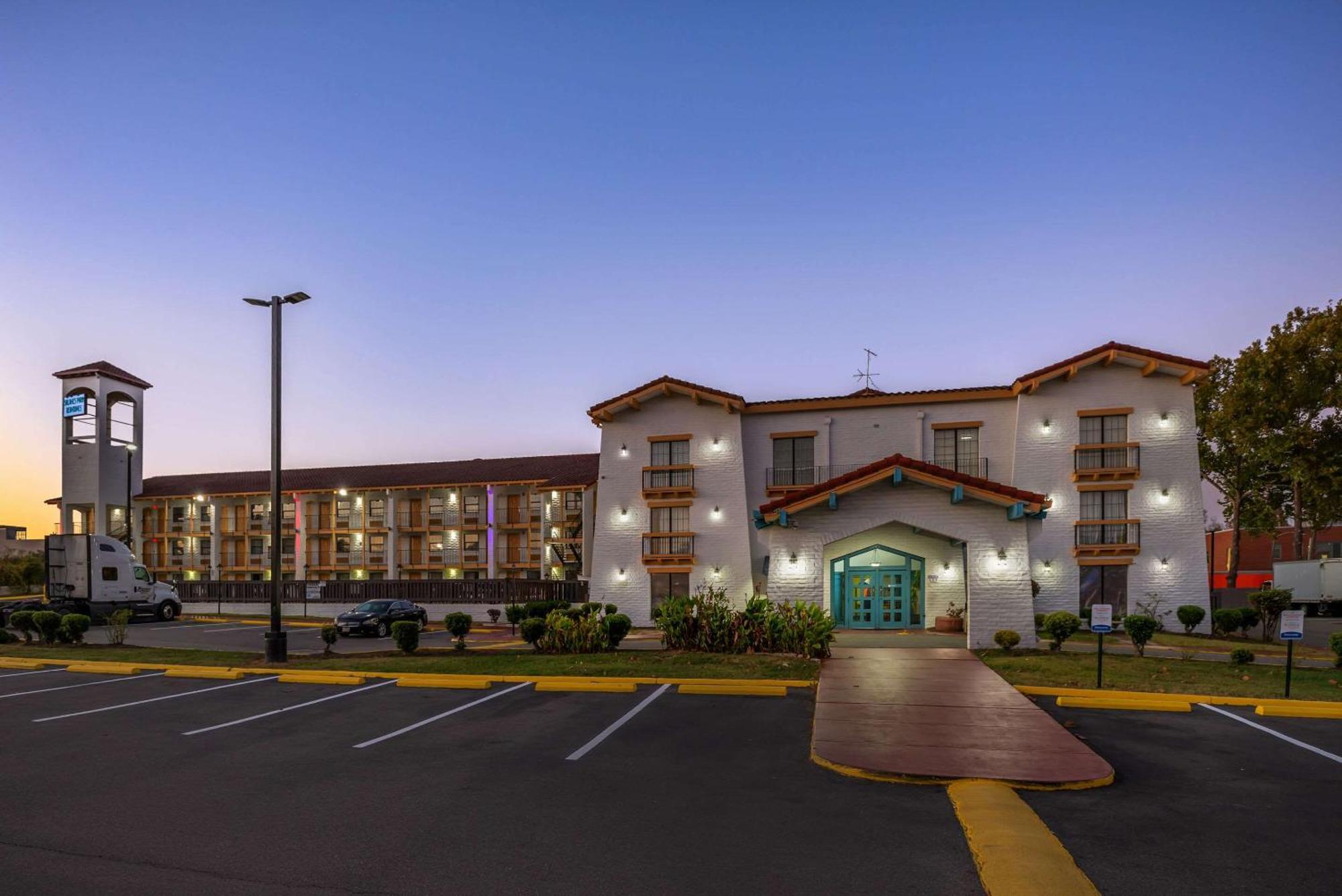 Econo Lodge Richmond-North Chesterfield מראה חיצוני תמונה
