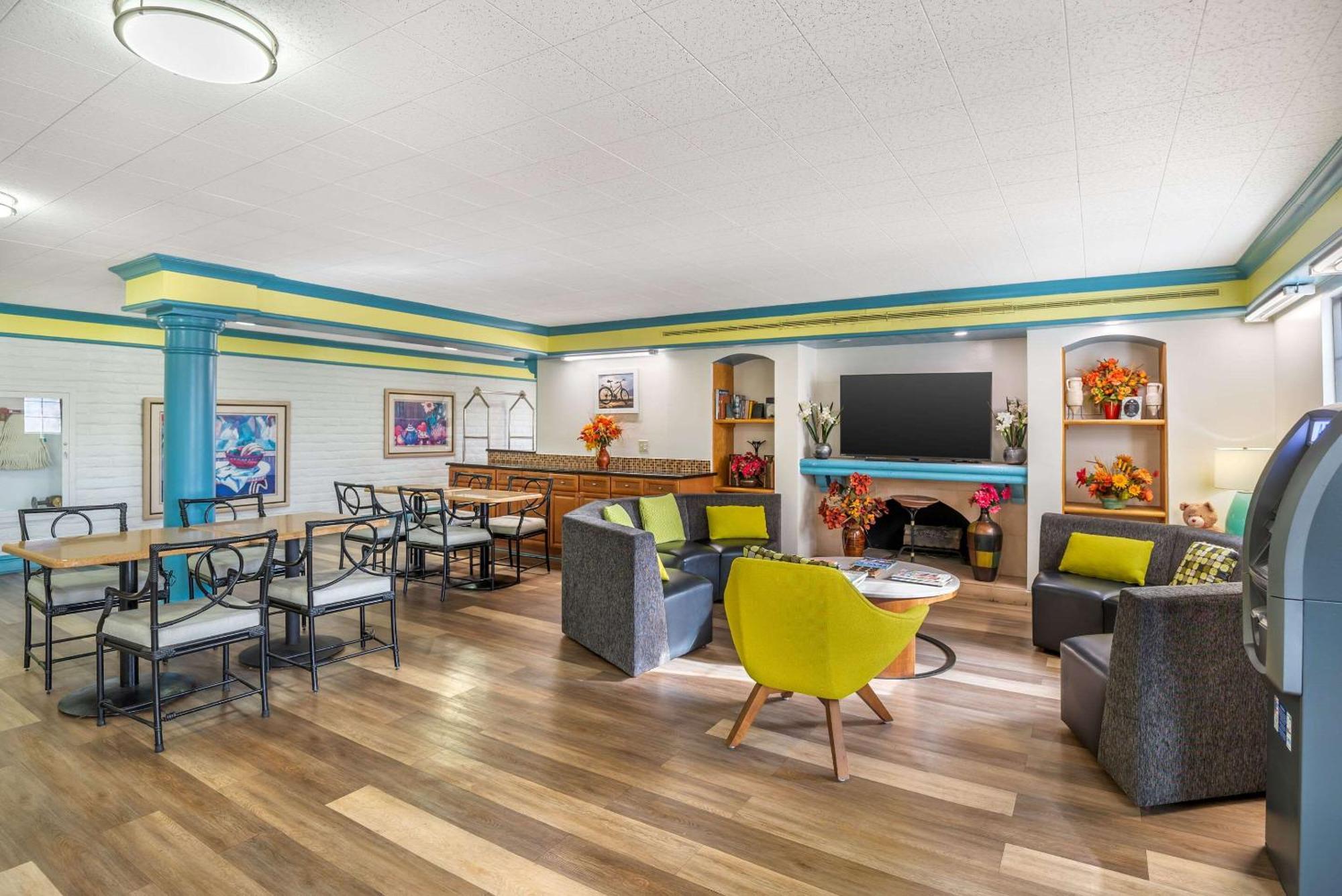 Econo Lodge Richmond-North Chesterfield מראה חיצוני תמונה
